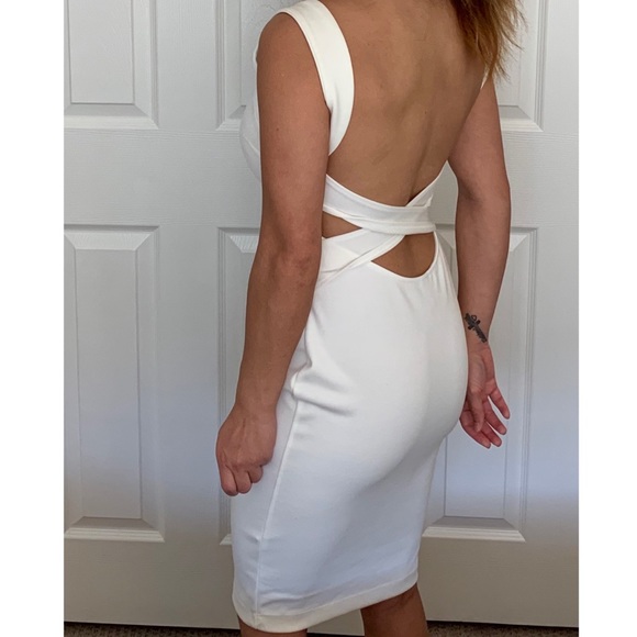 Windsor backless bodycon dress - Picture 5 of 5